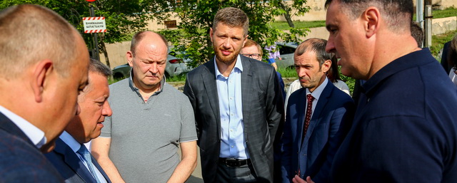 Депутаты Думы Иркутска обсудили с губернатором строительство двух поликлиник